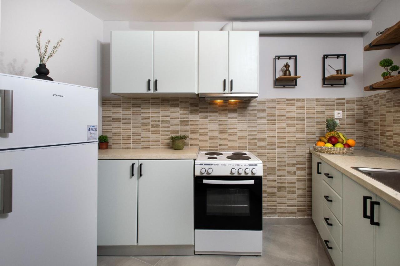Silvia'S Apartments コルフ島 エクステリア 写真