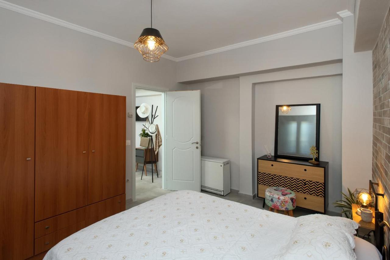 Silvia'S Apartments コルフ島 エクステリア 写真
