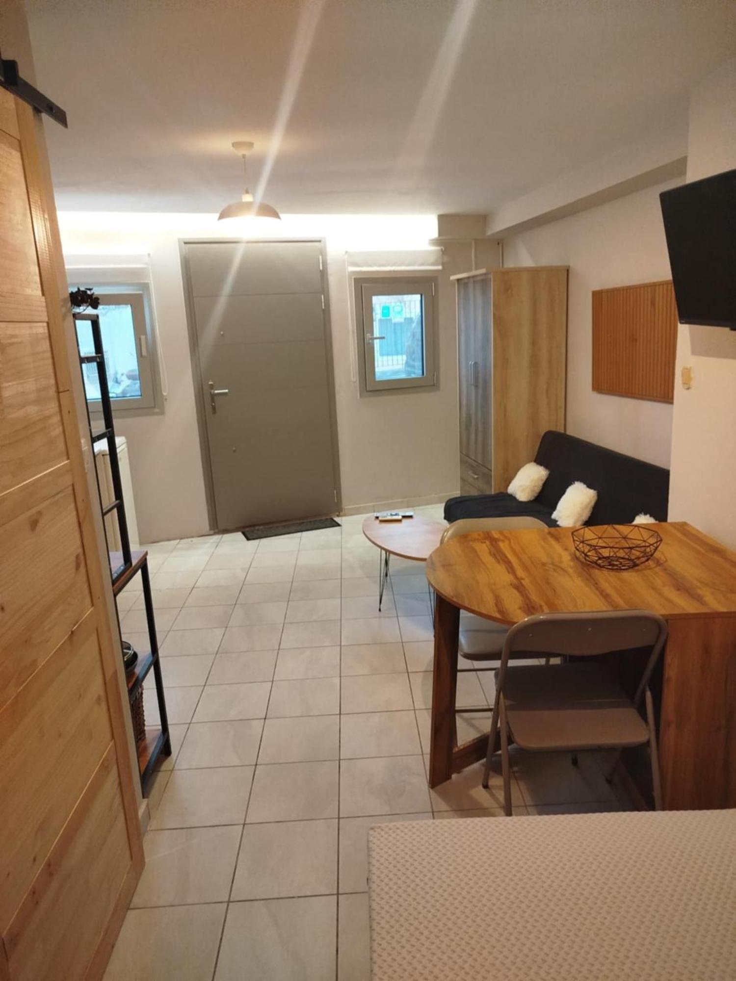 Silvia'S Apartments コルフ島 部屋 写真